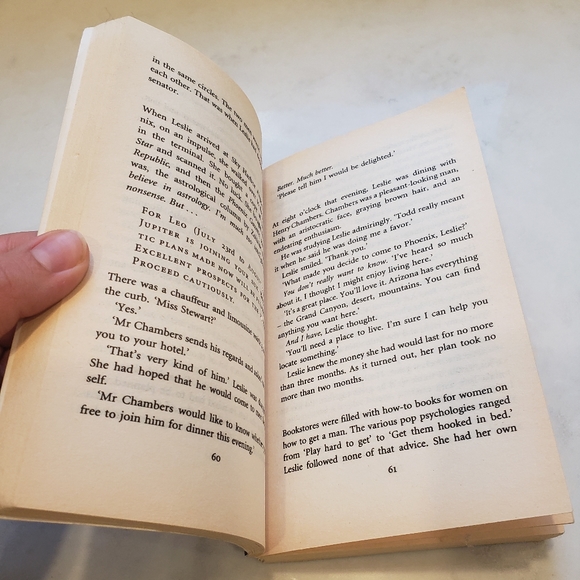 The Best Laid Plans novel by Sidney Sheldon - Picture 2 of 3